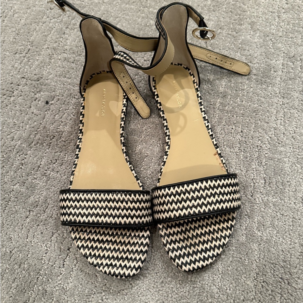 Ann Taylor Black and White Chevron Sandals
